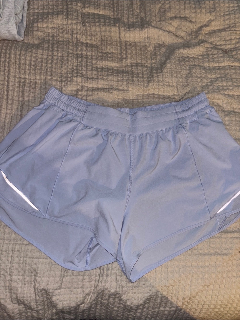 Lululemon Hotty Hot Short *Long 4"
Blue Linen